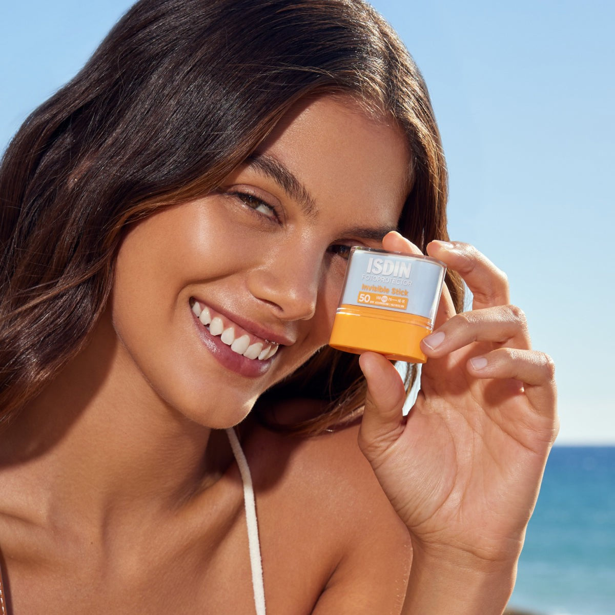 ISDIN Invisible Stick SPF50 - 10g | ازدن ستيك واقي شمسي spf50 - 10 غرام