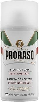 رغوة الحلاقة بروراسو (Proraso) المخصصة للبشرة الحساسة، والمعروفة بالخط الأبيض من العلامة التجارية الإيطالية العريقة. صُممت هذه الرغوة خصيصاً لتوفير حلاقة مريحة وتقليل التهيج والاحمرار