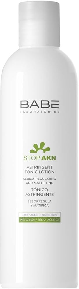 لوشن Babé Stop AKN Astringent Tonic، وهو تونر منعش وقابض للمسام مصمم خصيصاً للعناية بالبشرة الدهنية أو المختلطة والمعرضة لحب الشباب