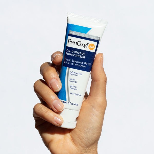 PanOxyl Oil Control Moisturize sunscreen Spf30 - 48g | بانوكسل مرطب مع واقي شمسي للبشرة الدهنية - 48 غرام