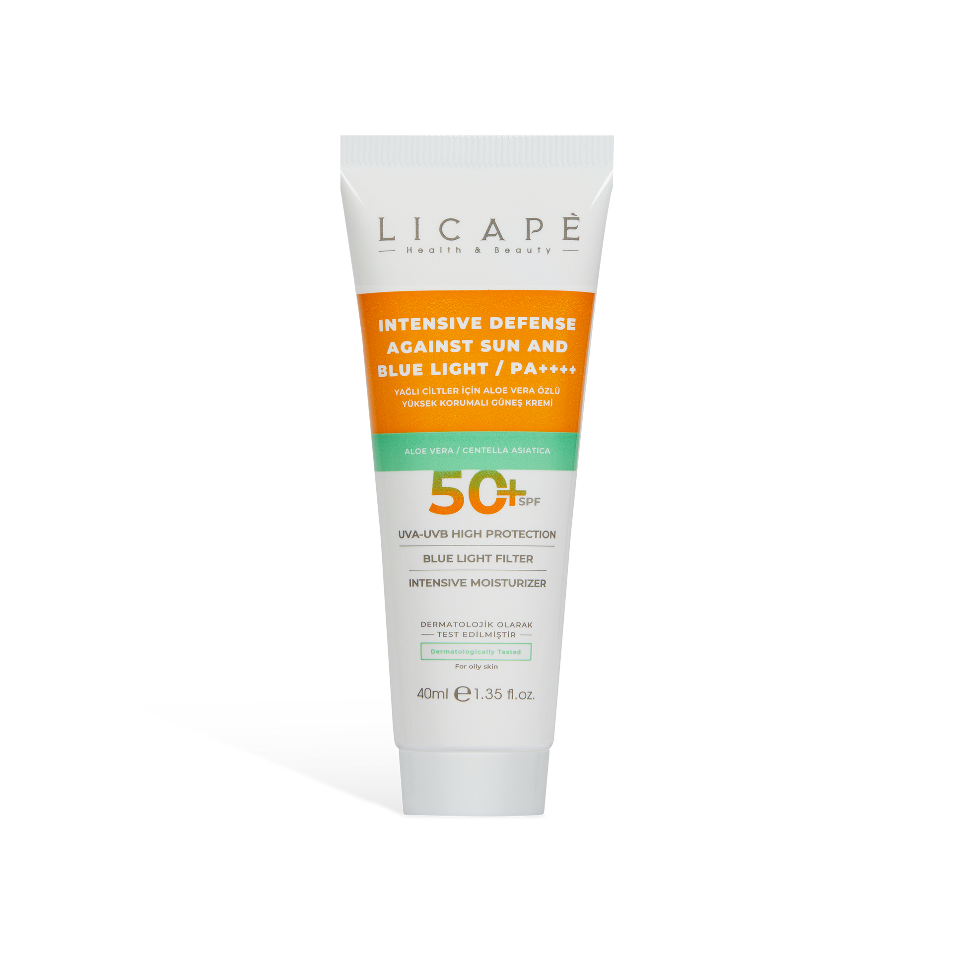 Licape Intensive Defense Against Sun and Blue Light بتركيز SPF 50+، وهو واقي شمس مصمم لتوفير حماية مكثفة.