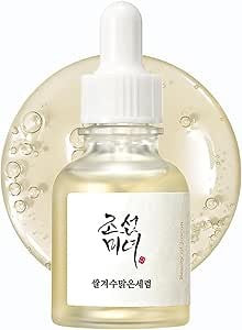 سيروم Beauty of Joseon Revive Serum، الذي يحتوي على الجينسنغ ومخاط الحلزون لإعادة حيوية البشرة.