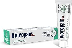 معجون أسنان بيوريبير بلص (Biorepair Plus)، وهو منتج طبي إيطالي مخصص لترميم مينا الأسنان وحمايتها.