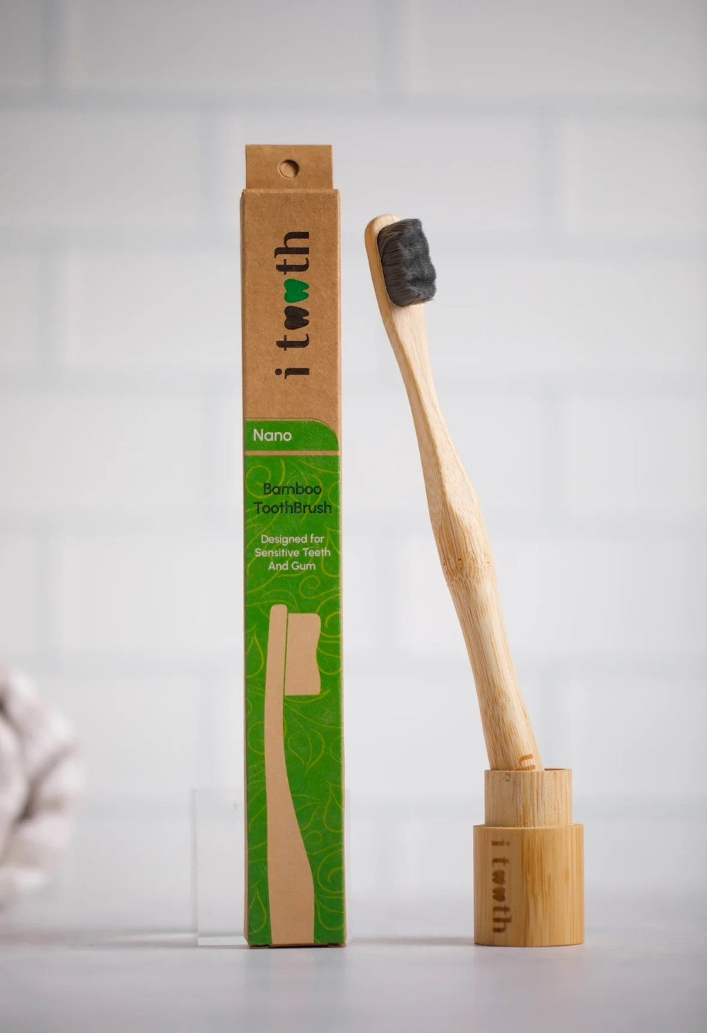i tooth Bamboo Toothbrush black color | اي توث فرشاة الأسنان المصنوعة من الخيزران لون ابيض