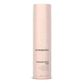 Kevin Murphy Session Spray Flex (بحجم 100 مل الظاهر في الصورة)، وهو عبارة عن بخاخ ومثبت للشعر خفيف الوزن
