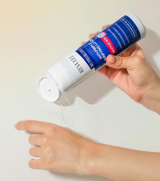 Revuele Anti-Pimple Purifying Lotion Salicylic Acid - 200ml | ريفويل تونر منقي لعلاج حب الشباب مع نسبة ترطيب بالساليسيليك اسيد - 200 مل