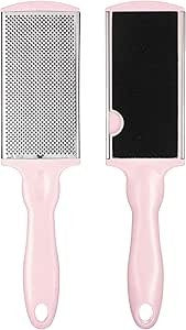 مبرد ومحكاك أقدام (Deluxe Foot File) من ماركة e.bt (Easy Beauty). يُستخدم هذا النوع المزود بمسطح ستانلس ستيل بشكل أساسي لتقشير الأقدام
