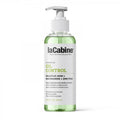 LaCabine Oil Control Facial Cleansing Gel، وهو جل منظف للوجه مصمم خصيصاً للعناية بالبشرة الدهنية والمختلطة