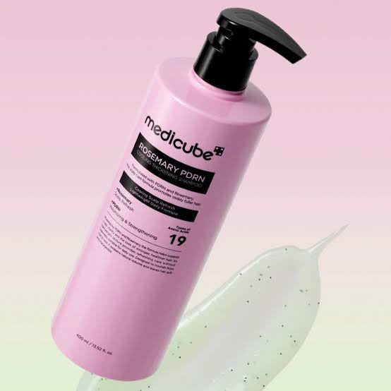 Medicube Rosemary PDRN Cooling Thickening Shampoo – 400ml | ميديكيوب شامبو الروزماري وPDRN لتنظيف الفروة وزيادة مظهر كثافة الشعر – 400 مل