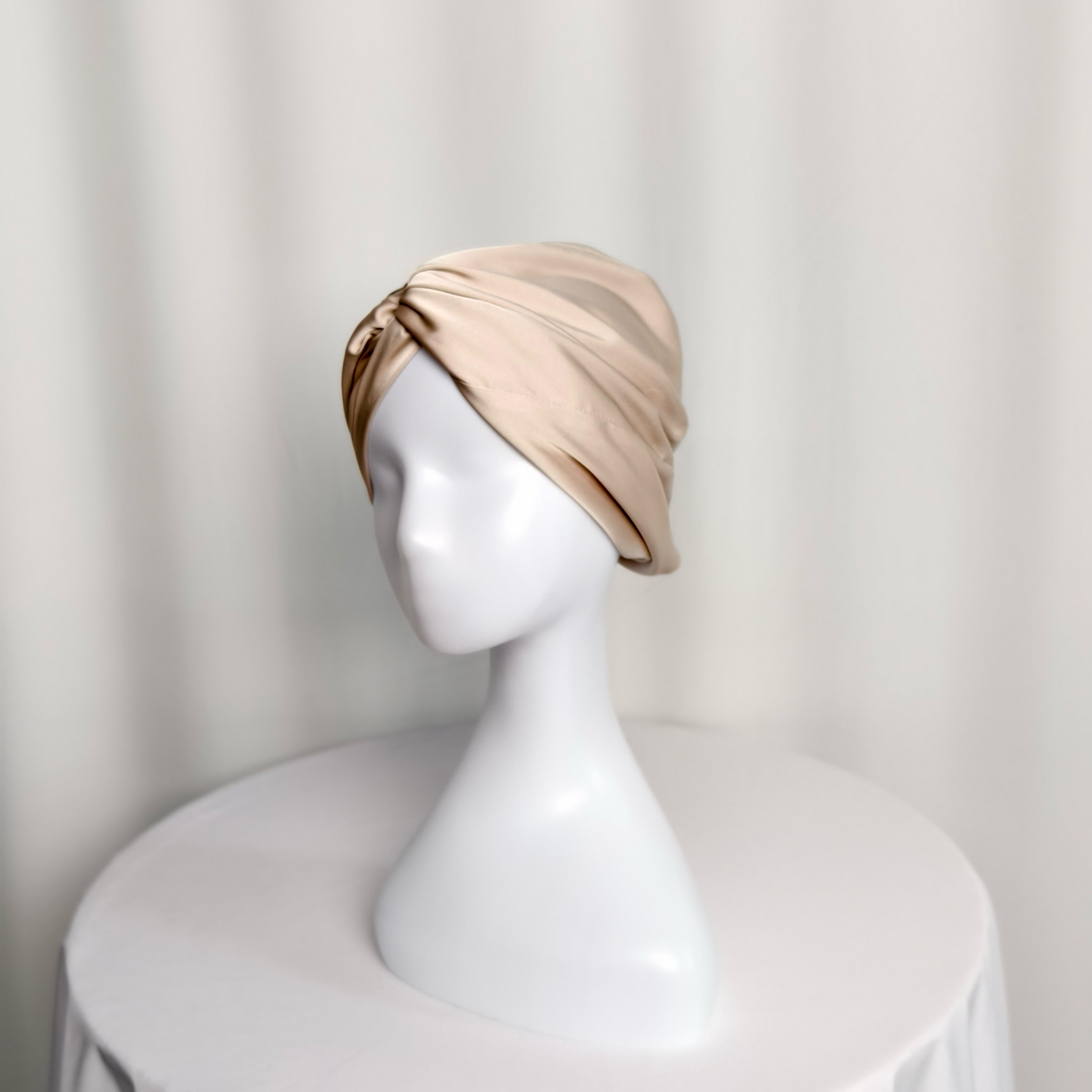 MURA Satin Hair Bonnet  | مورا بونيه ساتان لحماية الشعر وتقليل النفشة أثناء النوم