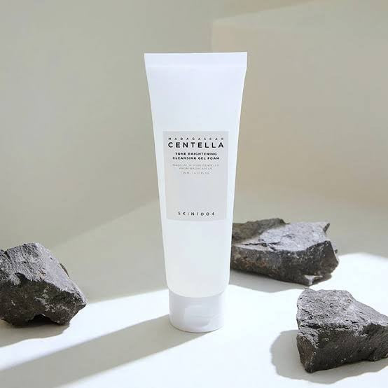SKIN1004 MADAGASCAR CENTELLA Tone Brightening Cleansing Gel Foam,125ml غسول فوم لتفتيح البشرة